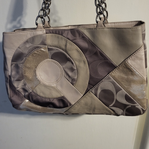 Coach Inlaid Patchwork Leather Chain Tote Bag. Rare Color Scheme. - Picture 8 of 8